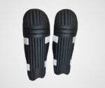 Ultra-Light Moulded Batting Pads for Juniors & Youth - Image 4